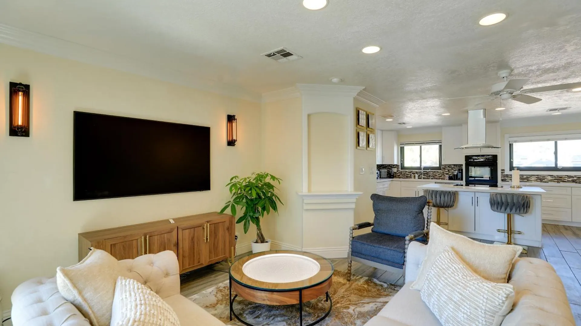 بيت للعطل Spacious Las Vegas Getaway With Private Pool And Spa! الولايات المتحدة الأمريكية