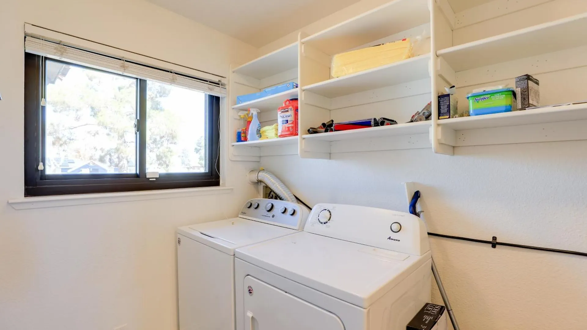Spacious Las Vegas Getaway With Private Pool And Spa!