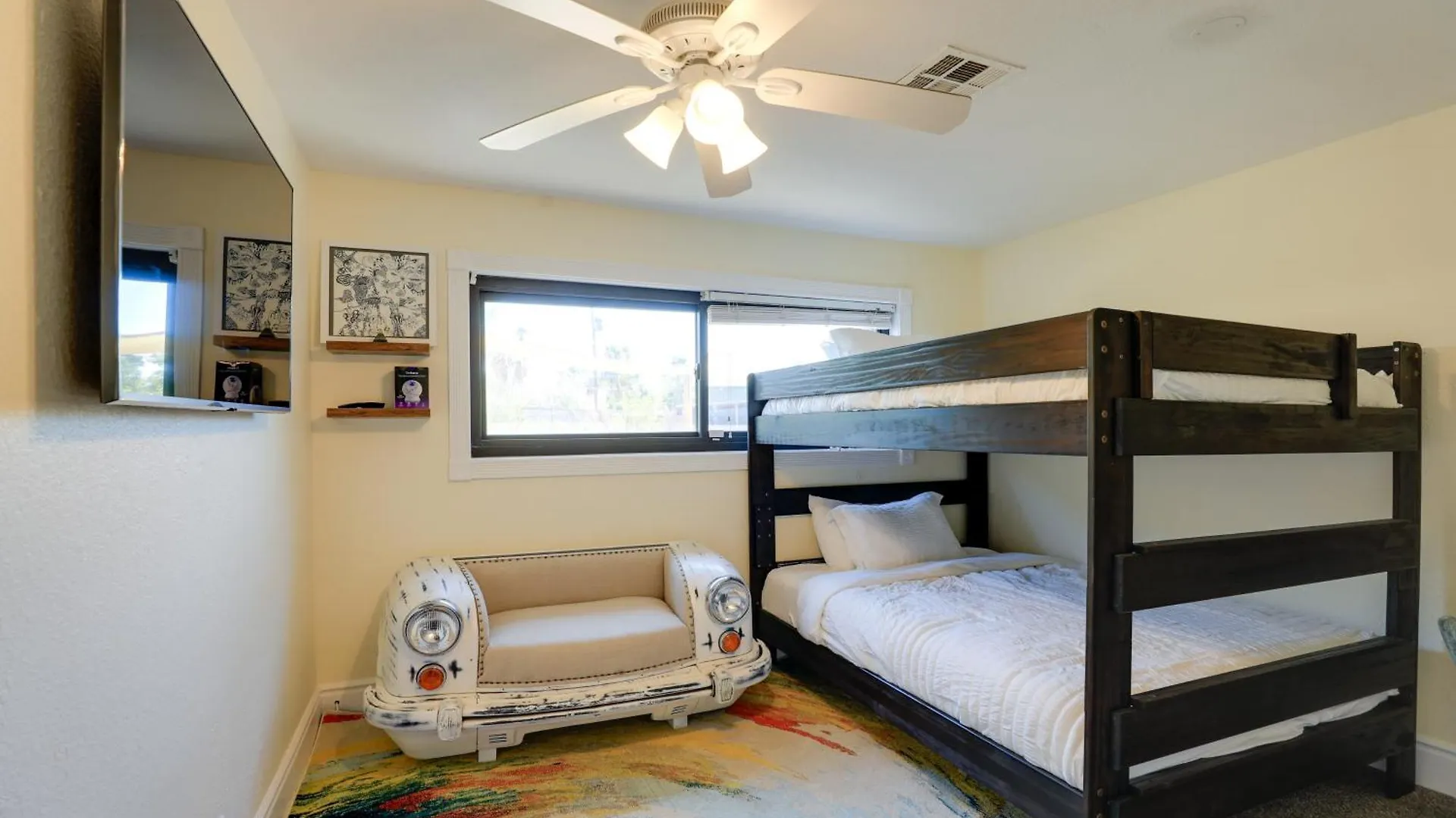 Spacious Las Vegas Getaway With Private Pool And Spa!
