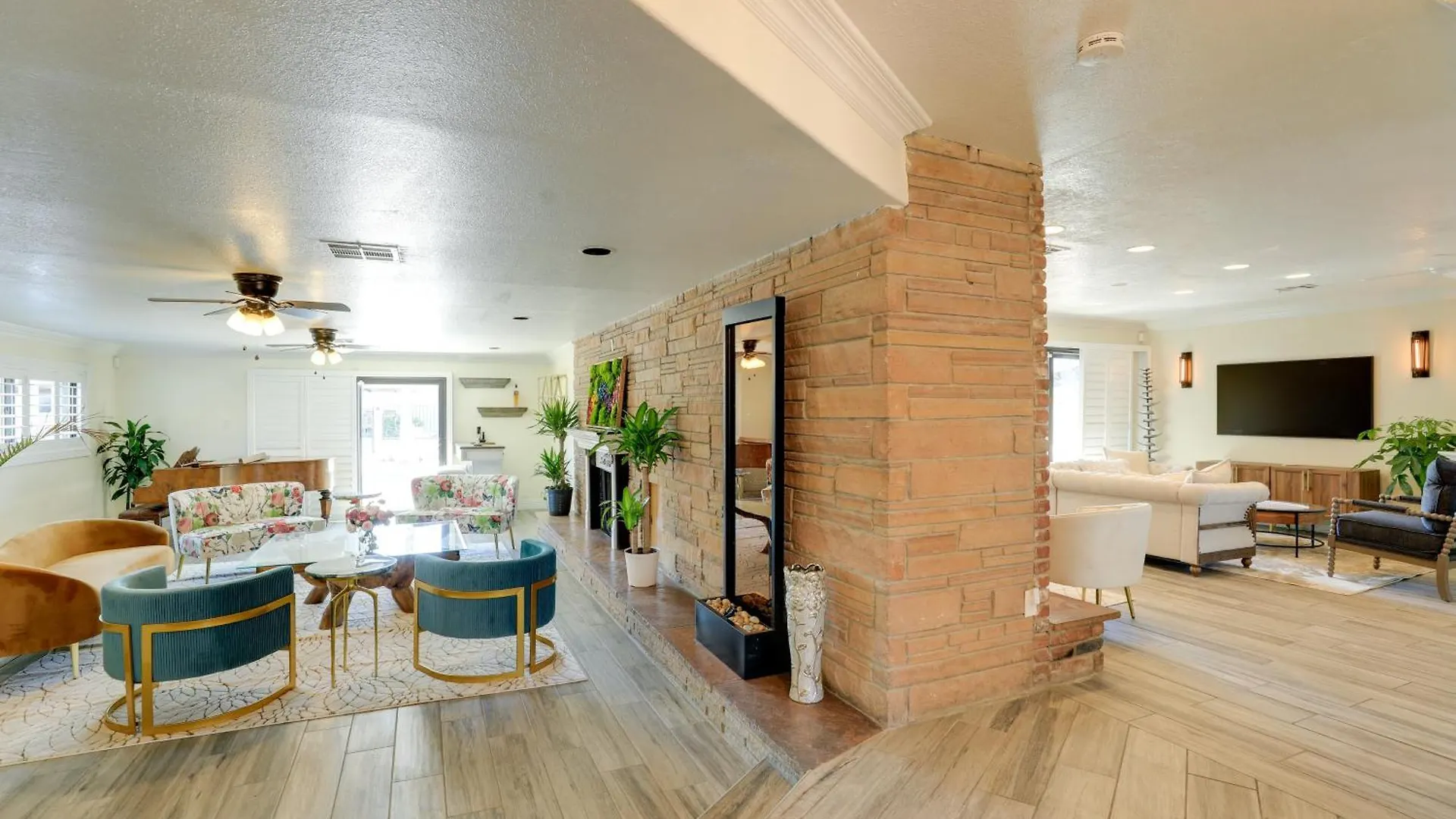 Spacious Las Vegas Getaway With Private Pool And Spa! Hébergement de vacances